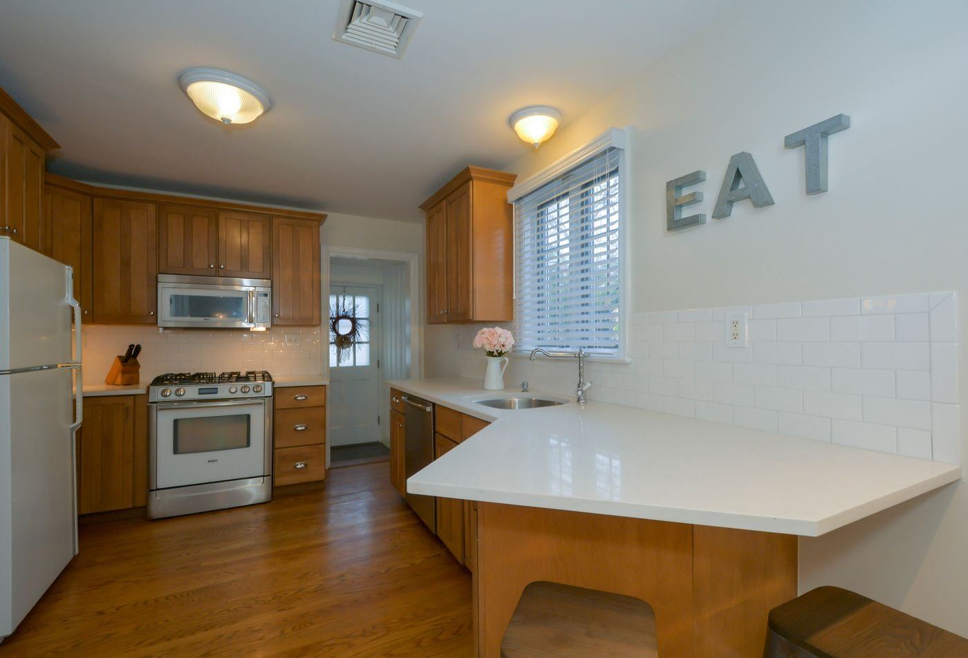 Kitchen cabinets — illustrative Pexels photograph